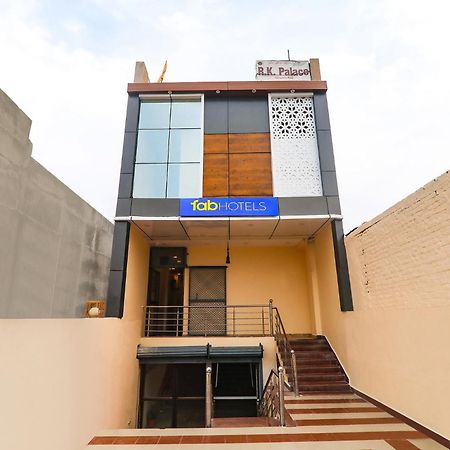 Fabhotel Rk Palace Ayodhya Екстер'єр фото
