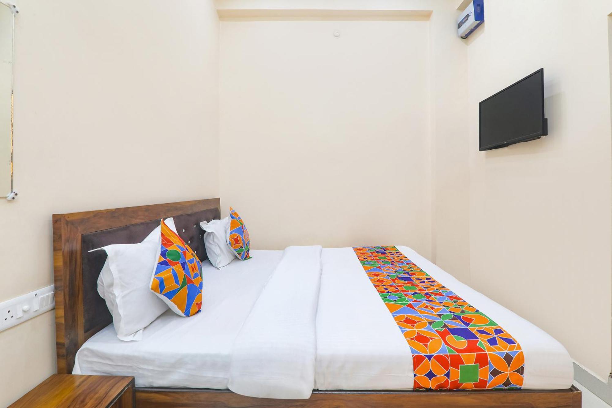 Fabhotel Rk Palace Ayodhya Екстер'єр фото