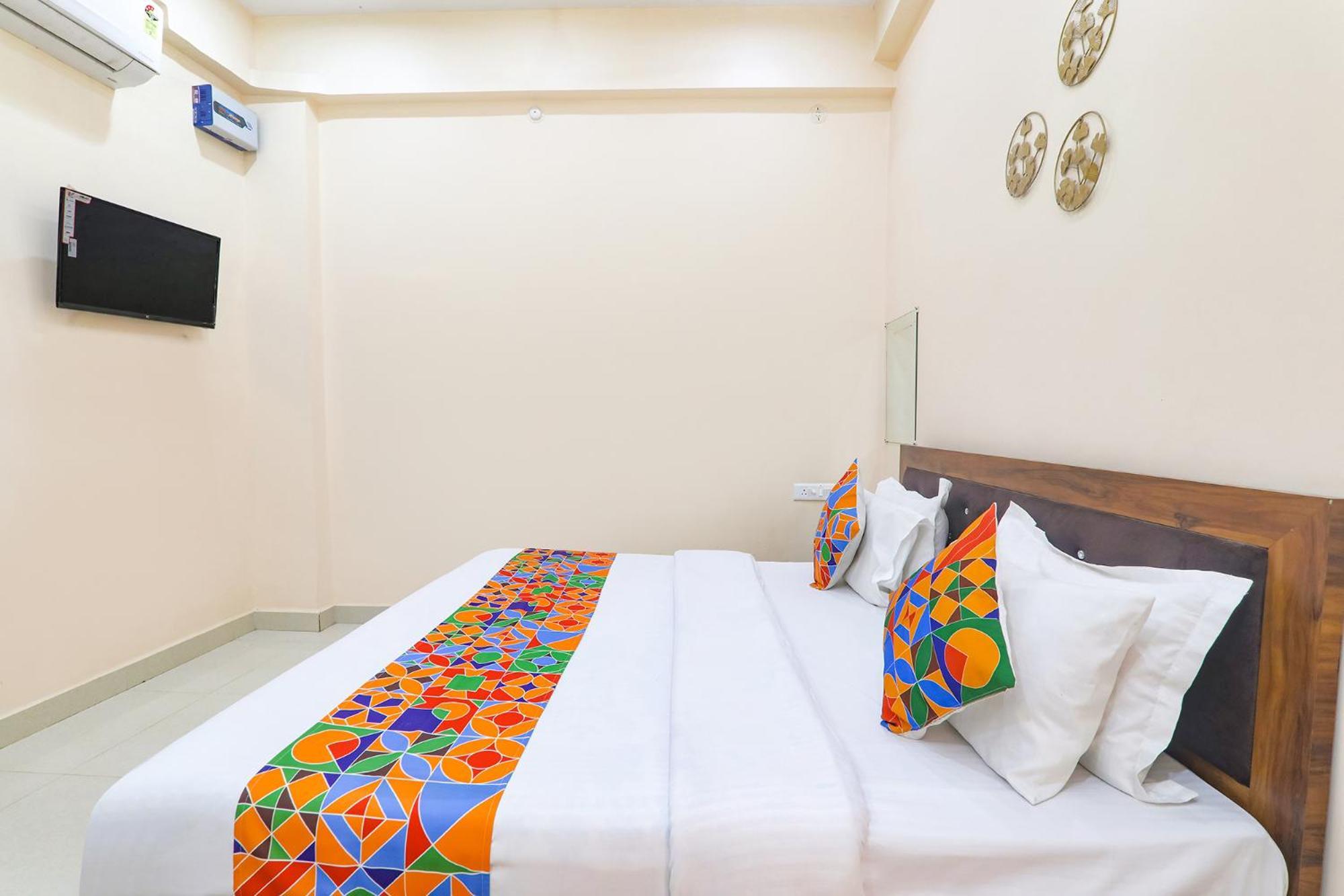 Fabhotel Rk Palace Ayodhya Екстер'єр фото