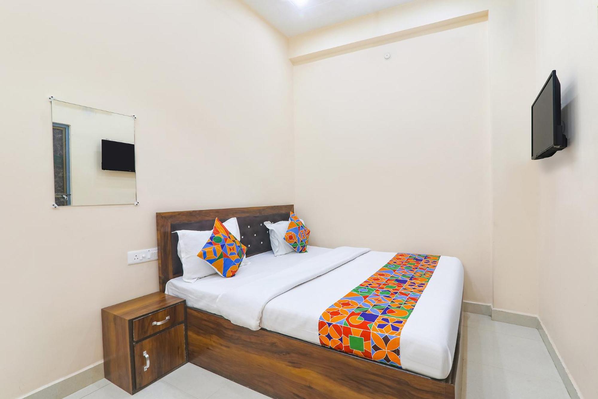 Fabhotel Rk Palace Ayodhya Екстер'єр фото