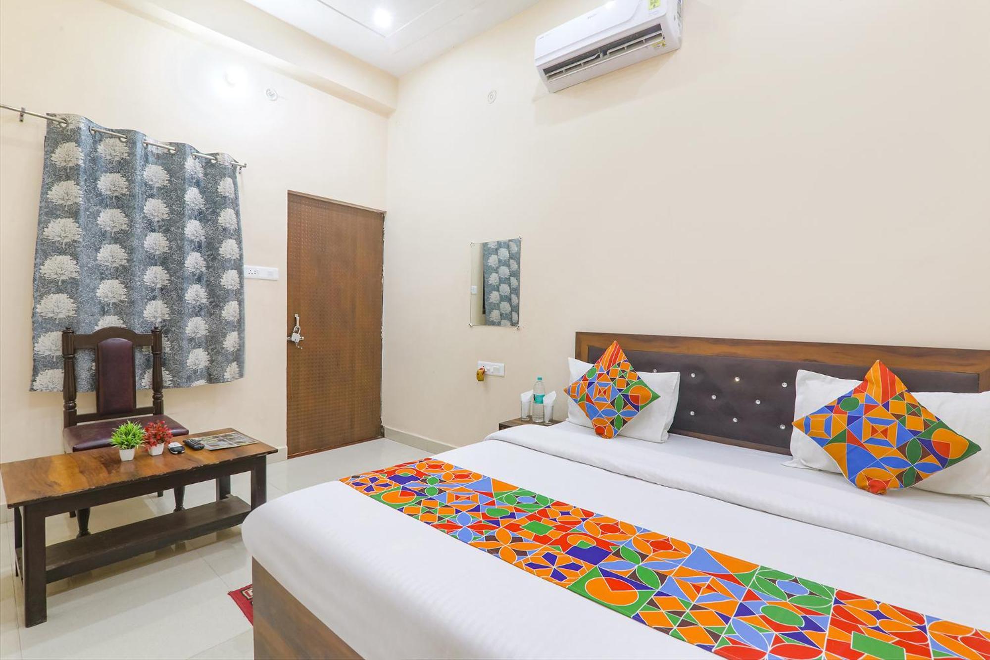 Fabhotel Rk Palace Ayodhya Екстер'єр фото